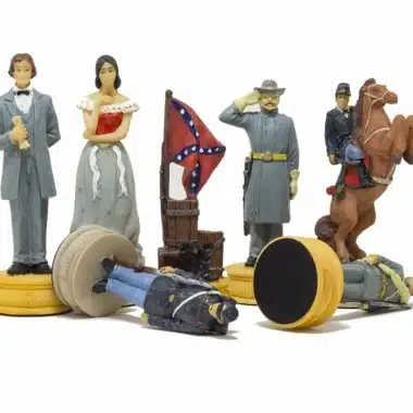 Alternative view of Jogo de Xadrez Guerra Civil Americana em Resina e Tabuleiro em Pele Sintética com Compartimento de Arrumação