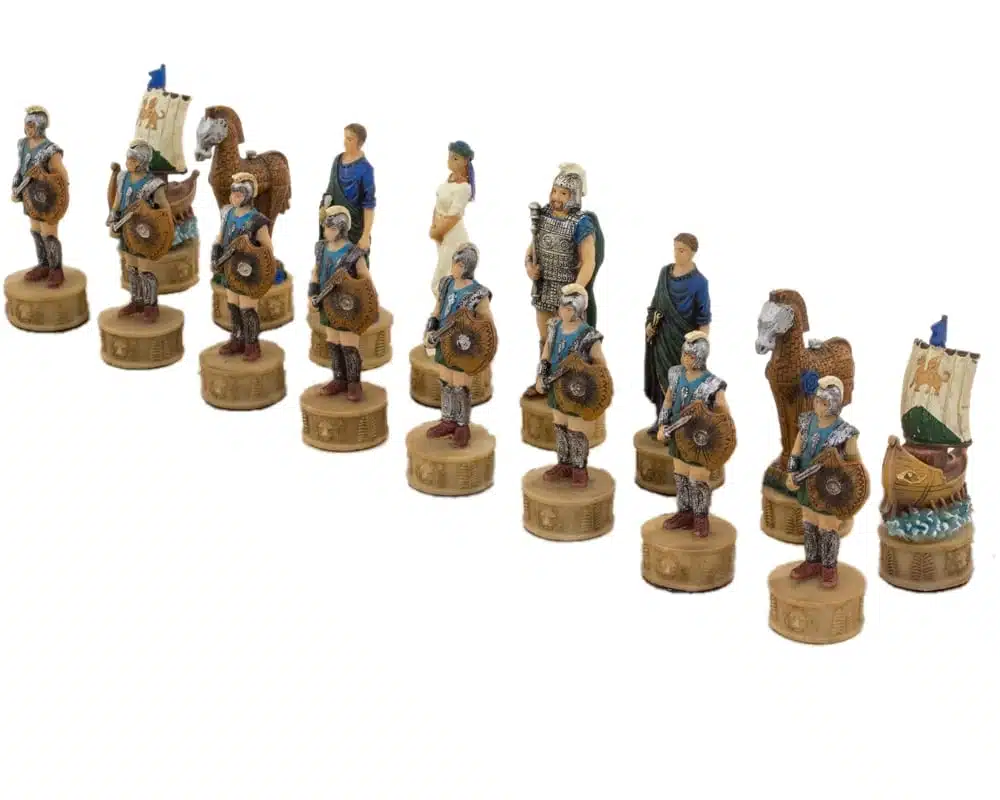 Jogo de Xadrez em Resina Mitologia Grega: A Batalha de Tróia e Tabuleiro em Pele Sintética Dourada e Azul - Image 6