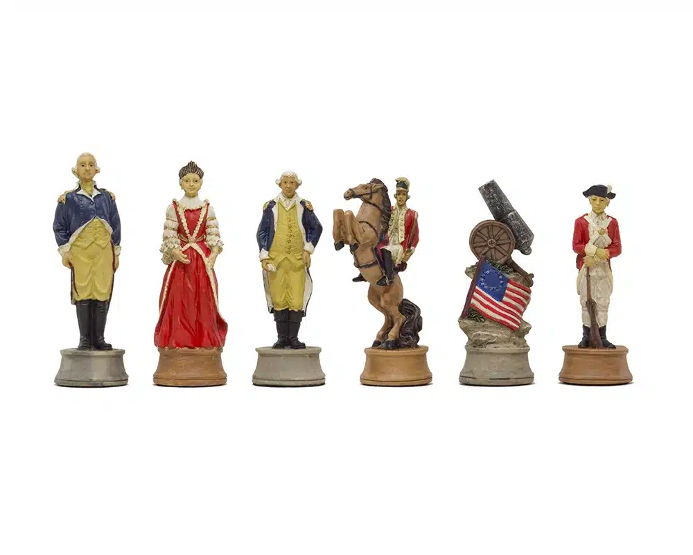 Jogo de Xadrez Guerra da Independência dos Estados Unidos em Resina & Tabuleiro em Couro Sintético com Compartimento de Arrumação - Image 4