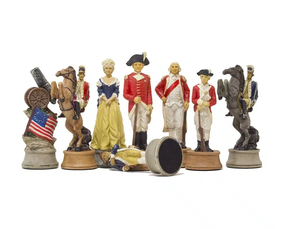 Jogo de Xadrez Guerra da Independência dos Estados Unidos em Resina & Tabuleiro em Couro Sintético com Compartimento de Arrumação - Image 2