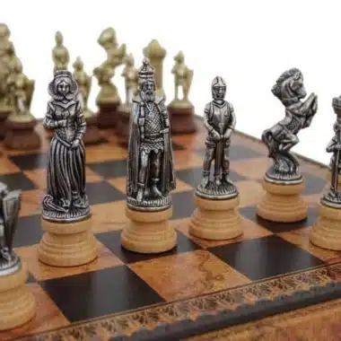 Alternative view of Jogo de Xadrez Mary Stuart - Tabuleiro, Jogo de Damas e Gamão em Pele Sintética com Compartimento de Arrumação & Jogo de Xadrez em Metal e Madeira