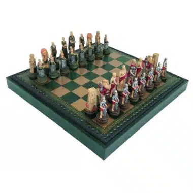 Jogo de Xadrez Romanos vs Gladiadores em Resina e Tabuleiro em Couro Sintético com Compartimento de Arrumação
