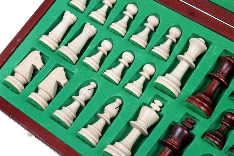 Tabuleiro de Xadrez Dobrável e Jogo de Xadrez em Madeira com Arrumação - Image 8