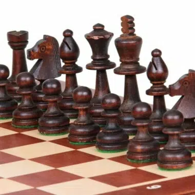 Tabuleiro de Xadrez Dobrável e Jogo de Xadrez em Madeira com Arrumação - Image 3