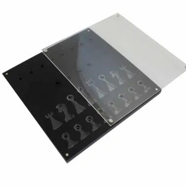Alternative view of Jogo de Xadrez Design Preto e Transparente em Plexiglass com Arrumação