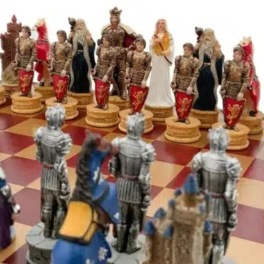 Alternative view of Jogo de Xadrez com Figuras Rei Artur e Tabuleiro em Pele Sintética com Arrumação
