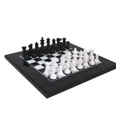 Jogo de Xadrez Bicolor Preto e Branco Moderno em Madeira Lacada