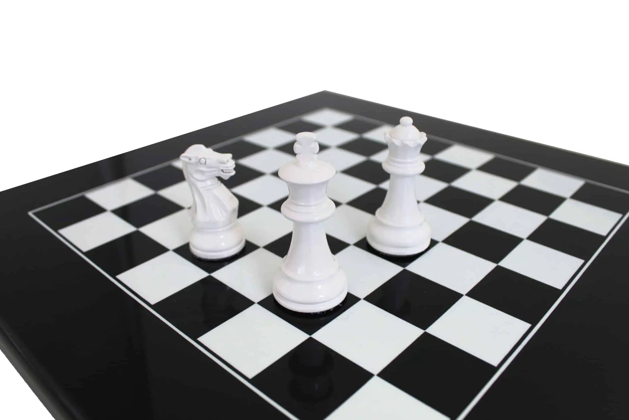 Jogo de Xadrez Bicolor Preto e Branco Moderno em Madeira Lacada - Image 3
