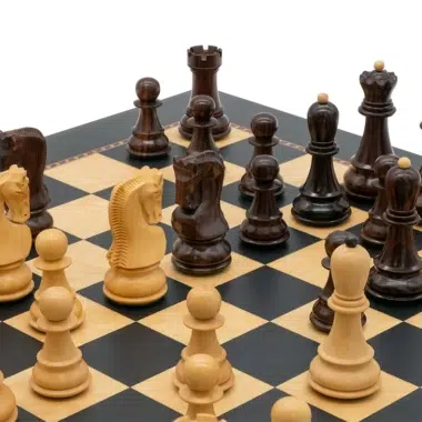 Alternative view of Jogo de Xadrez e Tabuleiro em Madeira "O Gambito da Rainha"