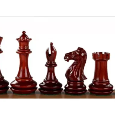 Pièces d'Échecs en Bois de Padouk et Buis