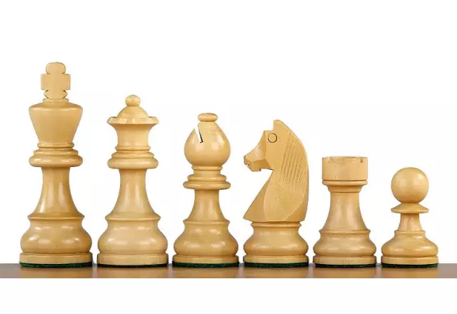 Ensemble Échiquier Alphanumérique et Jeu d'Échecs Chevalier Allemand en Bois d'Acacia et Buis