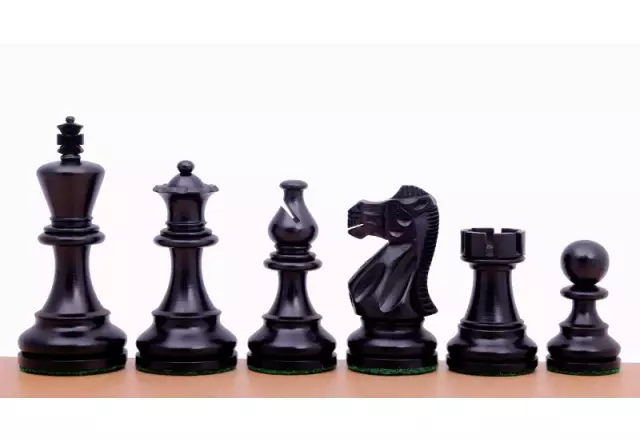 Pièces d'Échecs Style Staunton en Bois de Buis et Ébonisé