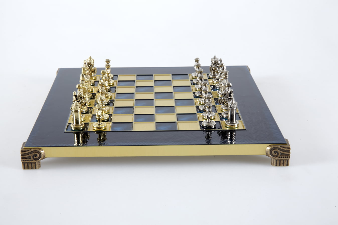 Pequeno Jogo de Xadrez Bizantino com Peças em Metal Dourado e Prateado, Tabuleiro em Metal e Caixa de Arrumação - Image 48