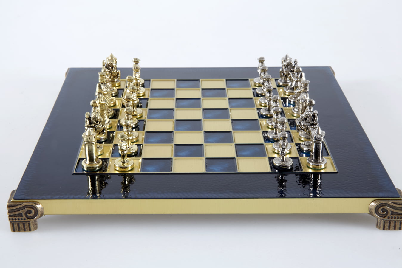 Pequeno Jogo de Xadrez Bizantino com Peças em Metal Dourado e Prateado, Tabuleiro em Metal e Caixa de Arrumação - Image 34