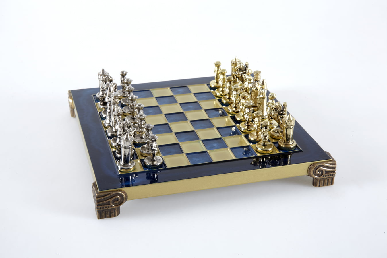Pequeno Jogo de Xadrez Bizantino com Peças em Metal Dourado e Prateado, Tabuleiro em Metal e Caixa de Arrumação - Image 39