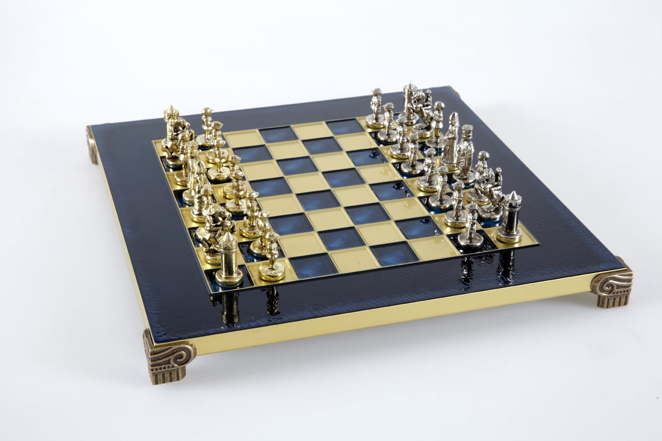 Pequeno Jogo de Xadrez Bizantino com Peças em Metal Dourado e Prateado, Tabuleiro em Metal e Caixa de Arrumação - Image 46