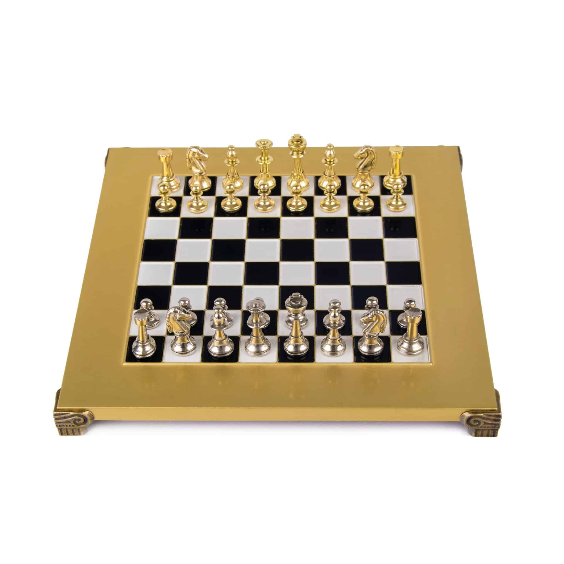 Pequeno Jogo de Xadrez Staunton em Metal Prateado e Dourado com Tabuleiro sobre Pé em Metal e Caixa de Arrumação - Image 6
