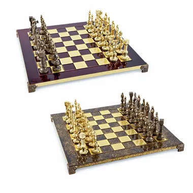 Jogo de xadrez Renaissance em metal dourado e bronze, duas cores de tabuleiro