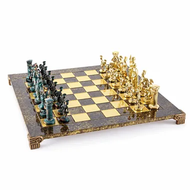 Jogo de xadrez greco-romano, vista geral dos exércitos verde e dourado