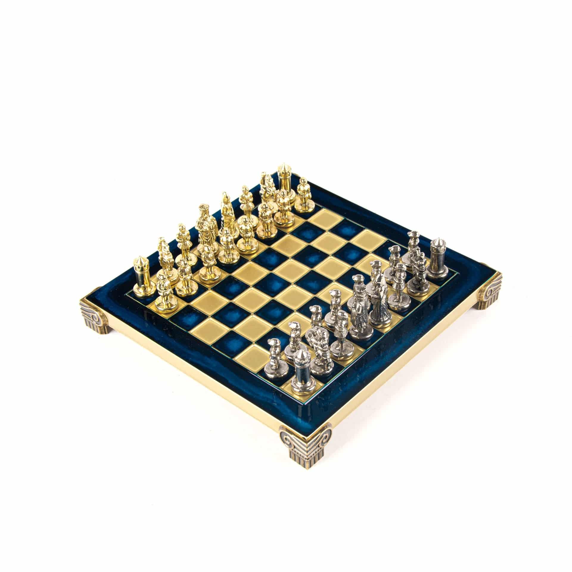 Pequeno Jogo de Xadrez Bizantino com Peças em Metal Dourado e Prateado, Tabuleiro em Metal e Caixa de Arrumação - Image 29