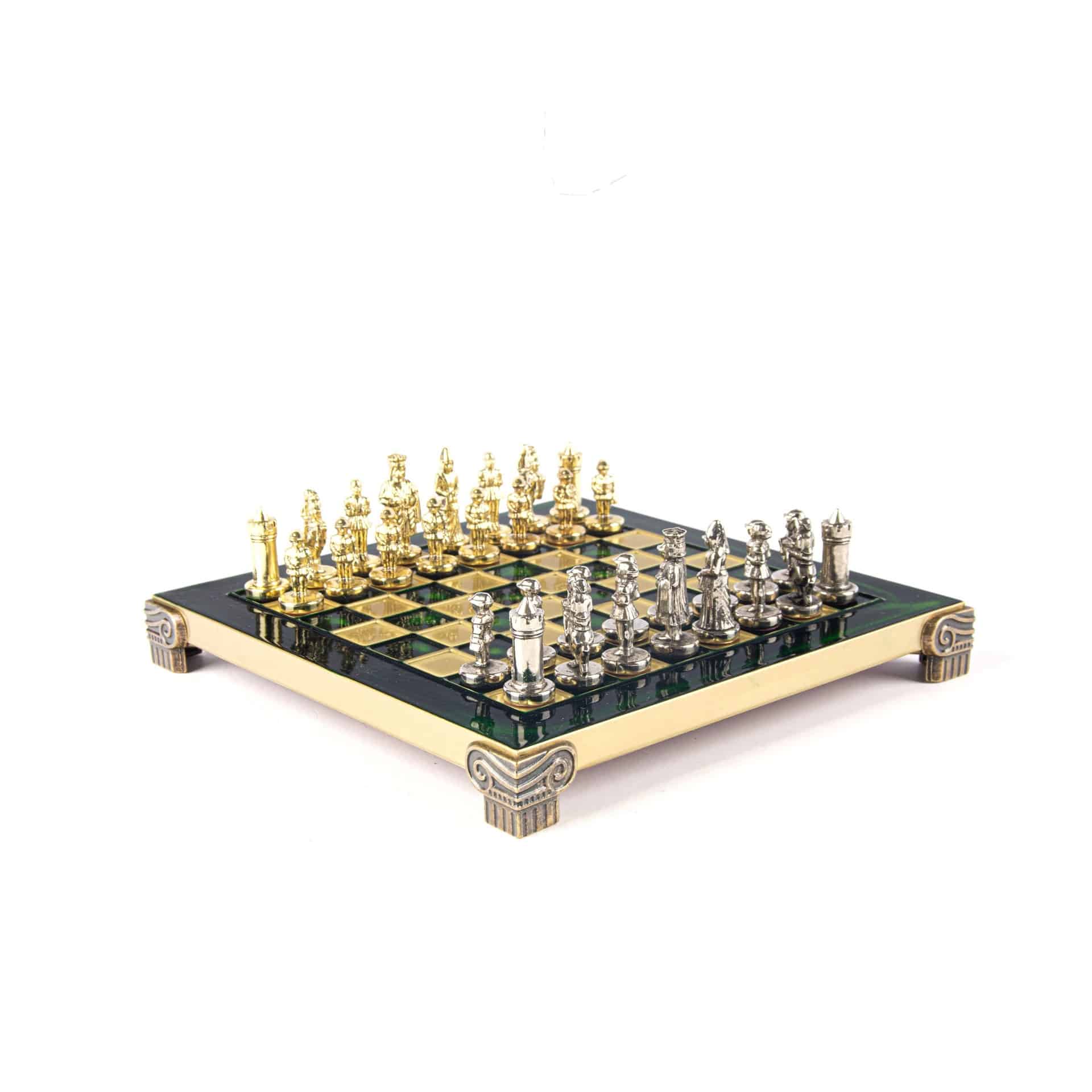 Pequeno Jogo de Xadrez Bizantino com Peças em Metal Dourado e Prateado, Tabuleiro em Metal e Caixa de Arrumação - Image 19
