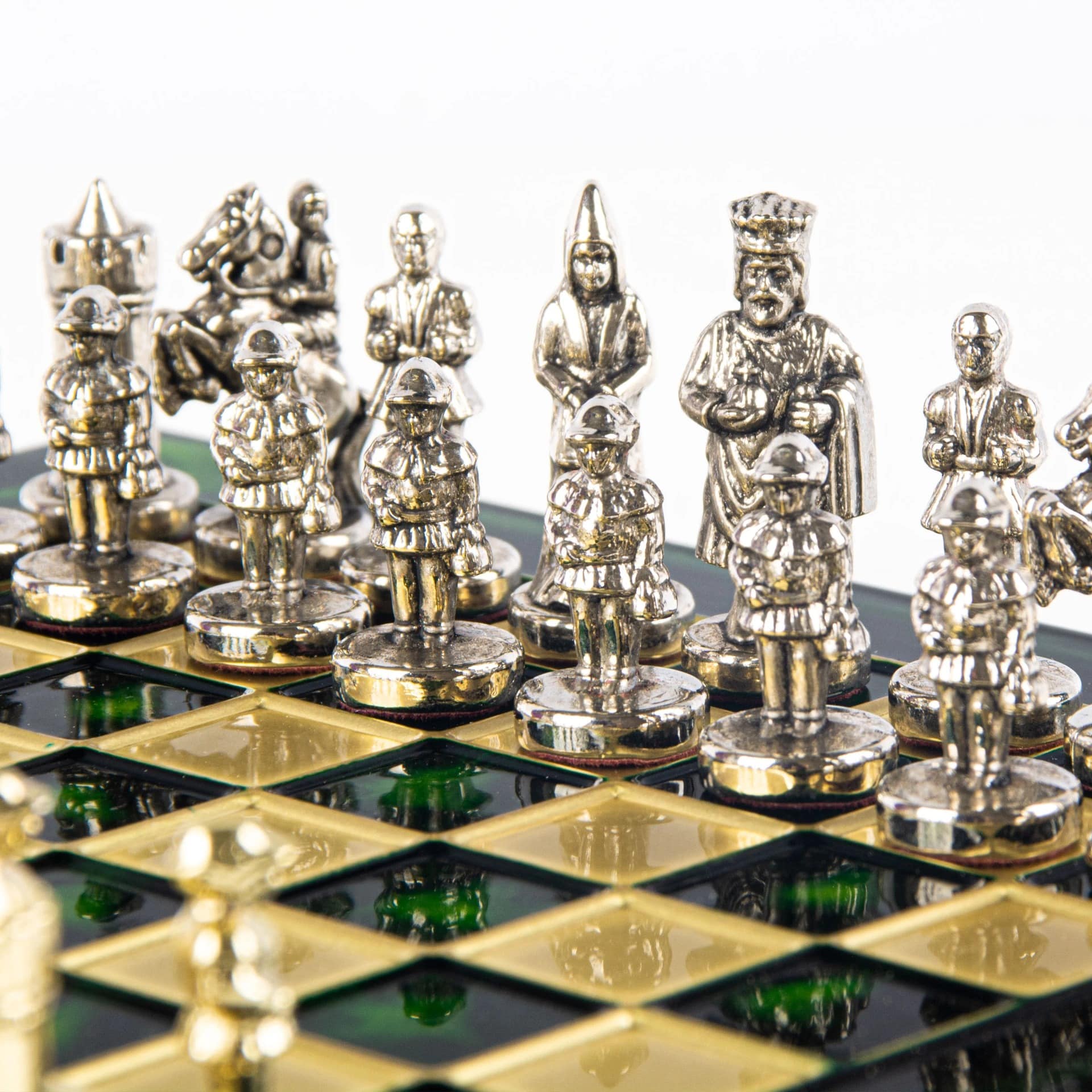 Pequeno Jogo de Xadrez Bizantino com Peças em Metal Dourado e Prateado, Tabuleiro em Metal e Caixa de Arrumação - Image 21