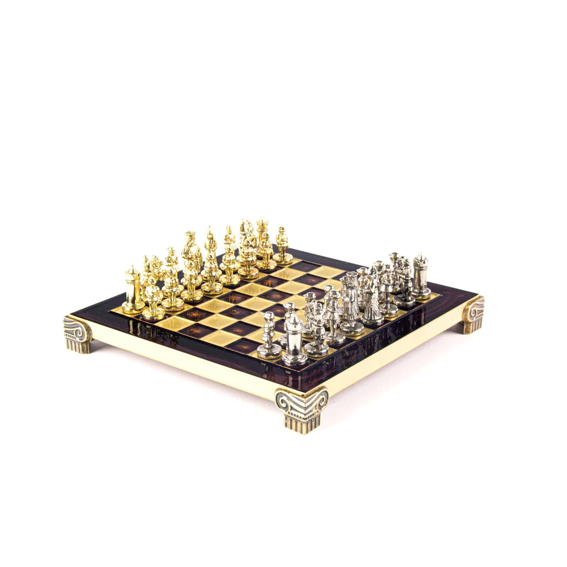 Pequeno Jogo de Xadrez Bizantino com Peças em Metal Dourado e Prateado, Tabuleiro em Metal e Caixa de Arrumação - Image 13