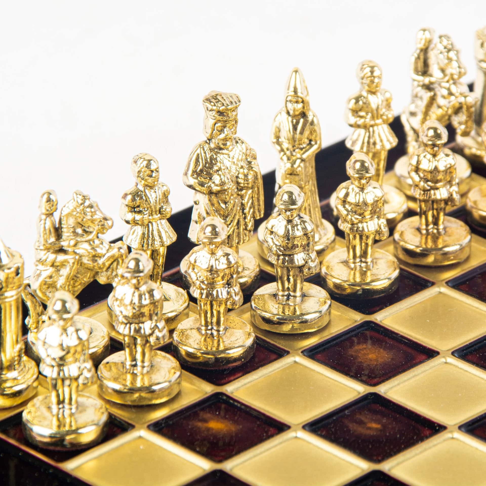Pequeno Jogo de Xadrez Bizantino com Peças em Metal Dourado e Prateado, Tabuleiro em Metal e Caixa de Arrumação - Image 16