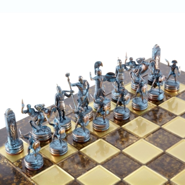Jogo de Xadrez Mitologia Grega em Metal – Peças Bronze e Azul com Tabuleiro em Metal - Image 4