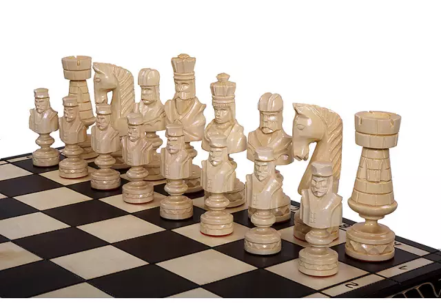 Jeu d’Echecs Geant en Bois "César" 85 x 85 cm avec Rangement