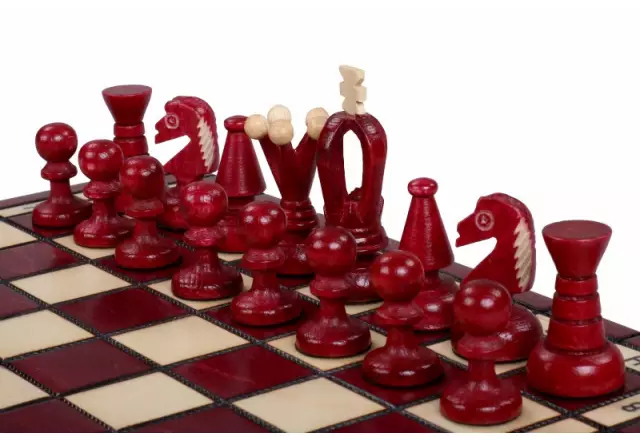 Petit Ensemble de Jeu d’Echecs Rouge et Ivoire Pliable en Bois