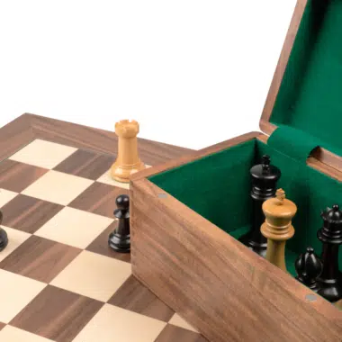 Jeu d’Échecs Staunton 1869 de Luxe en Ébène et Noyer avec Échiquier en Noyer et Érable – Roi 10,16 cm