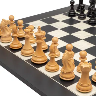 Ensemble de Jeu d Echecs Noir et Blanc : Pieces Echecs en Bois de Buis Ebonise et Echiquier en Bois d'Erable