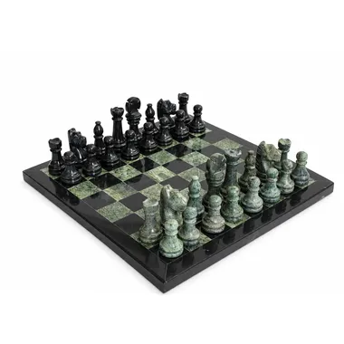 Jogo de xadrez em mármore preto e verde, vista geral do tabuleiro de 23 x 23 cm