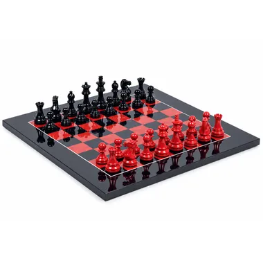 Jogo de xadrez completo em madeira lacada vermelha e preta sobre tabuleiro em raiz de urze brilhante 42cm